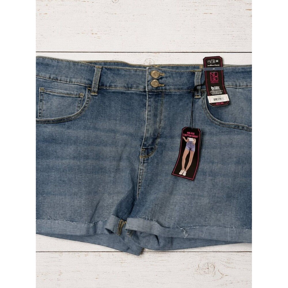 No Boundaries NWT Women's Stretch Shorts Plus Size Juniors 21